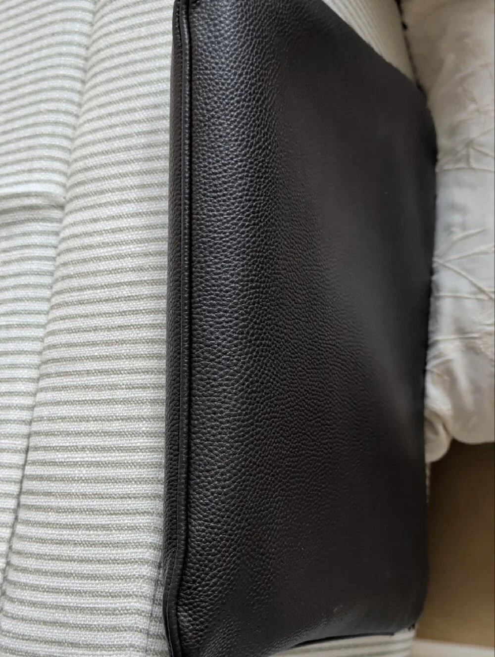 Men or Ladies  Dark Gray Leather Zip Folio - Classic Carry Case